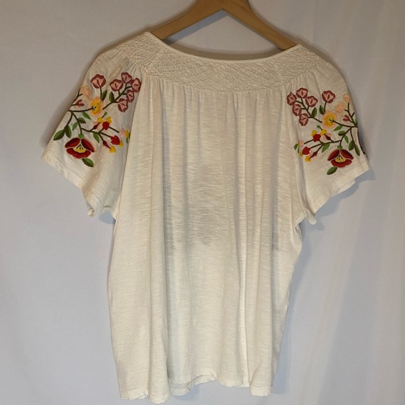 Anthropologie Floral Embroidered Peasant Top Size L - Picture 2 of 3